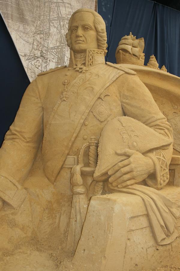 Скульптура Федора Ушакова из песка